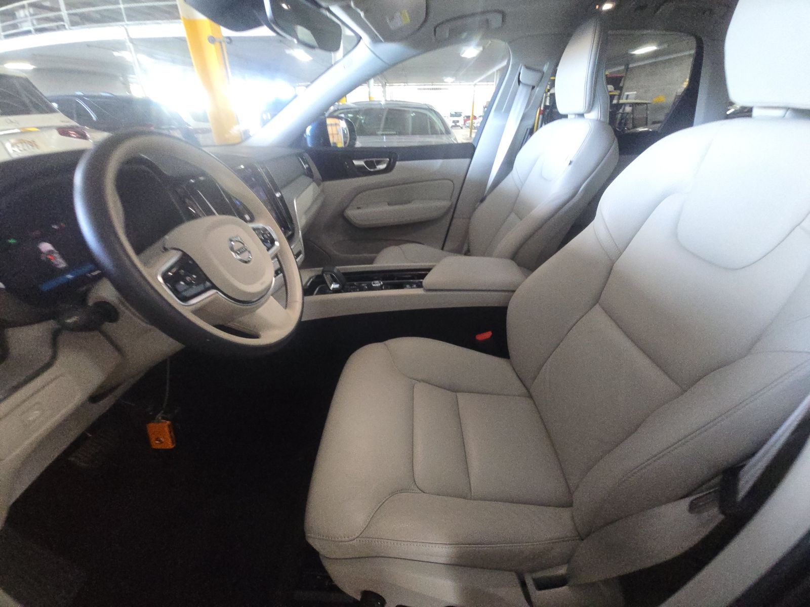 2023 Volvo XC60 B5 Plus FWD