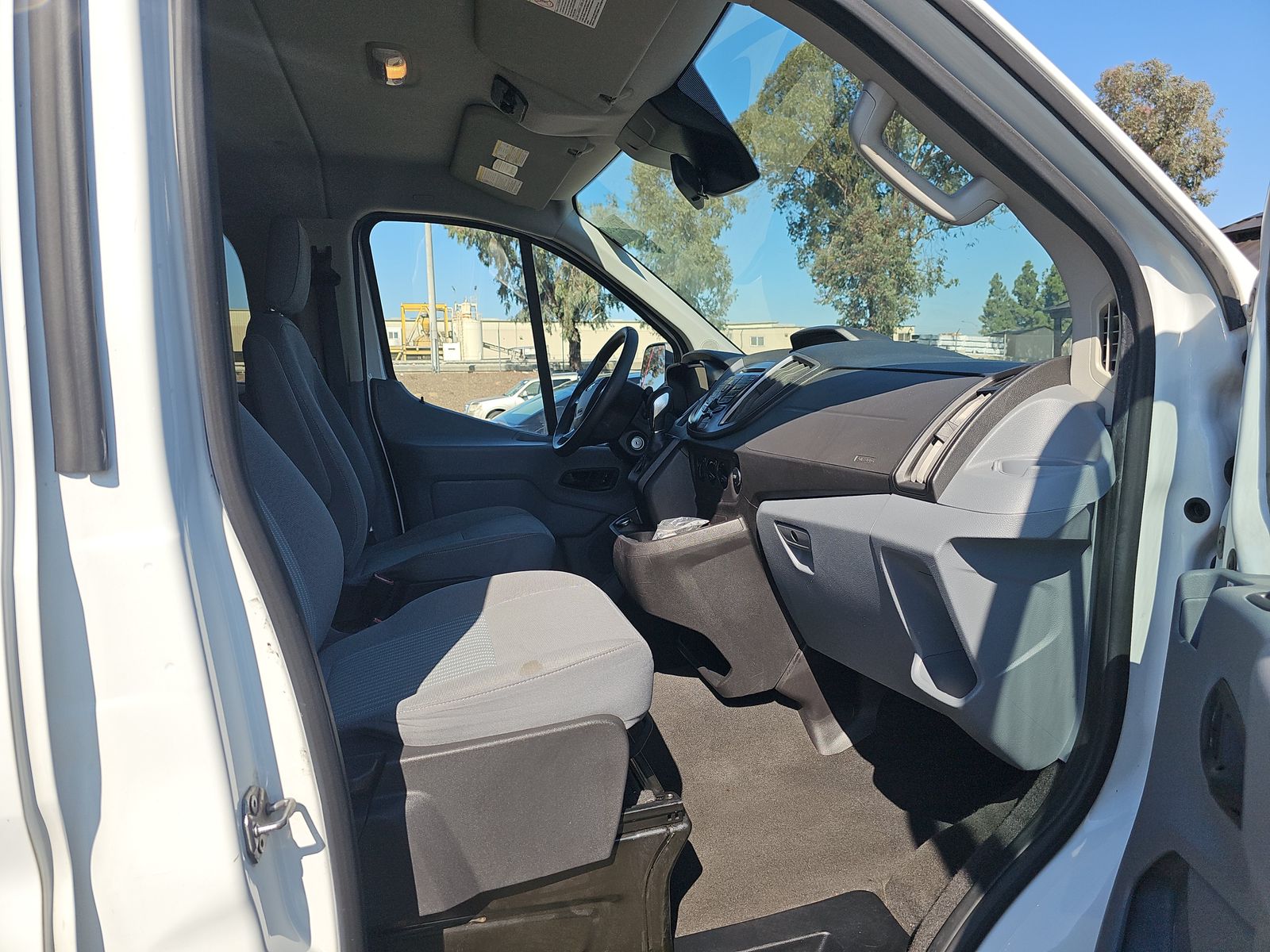 FORD TRANSIT 150 - 9