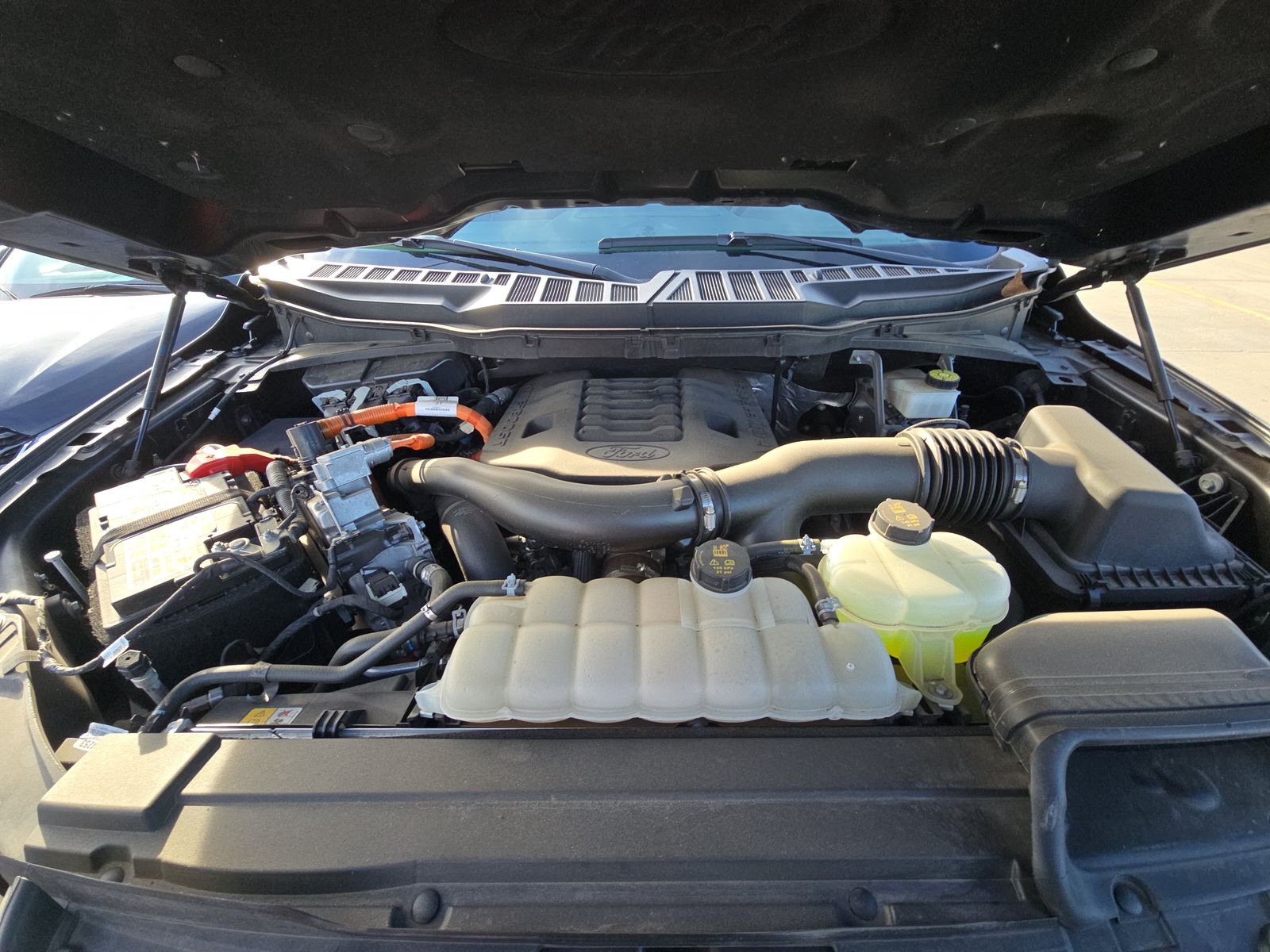 2023 Ford F-150 Hybrid XLT AWD