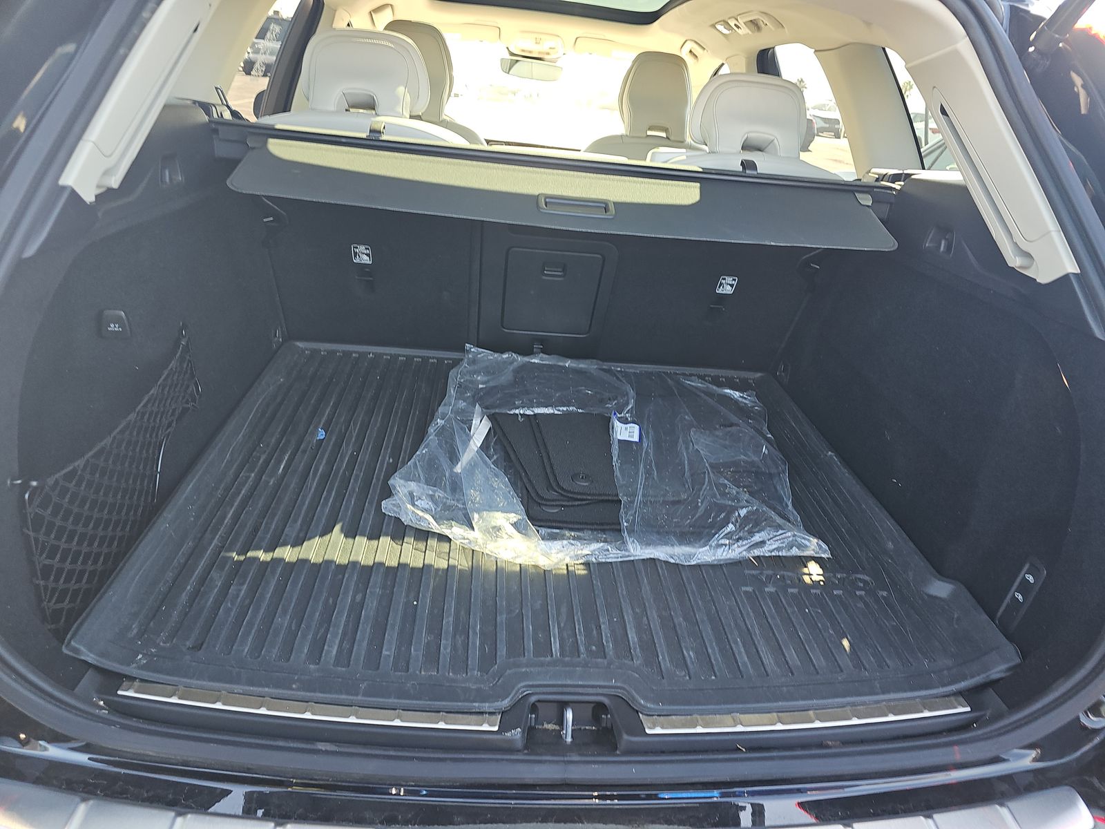 2024 Volvo XC60 B5 Ultimate AWD