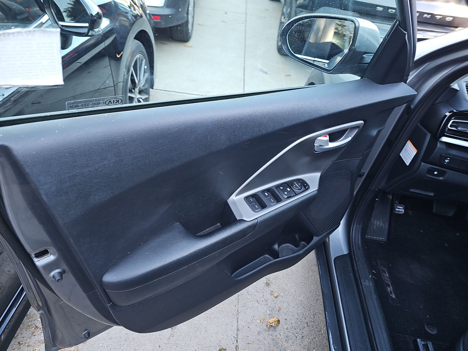 2022 Kia Niro LX FWD