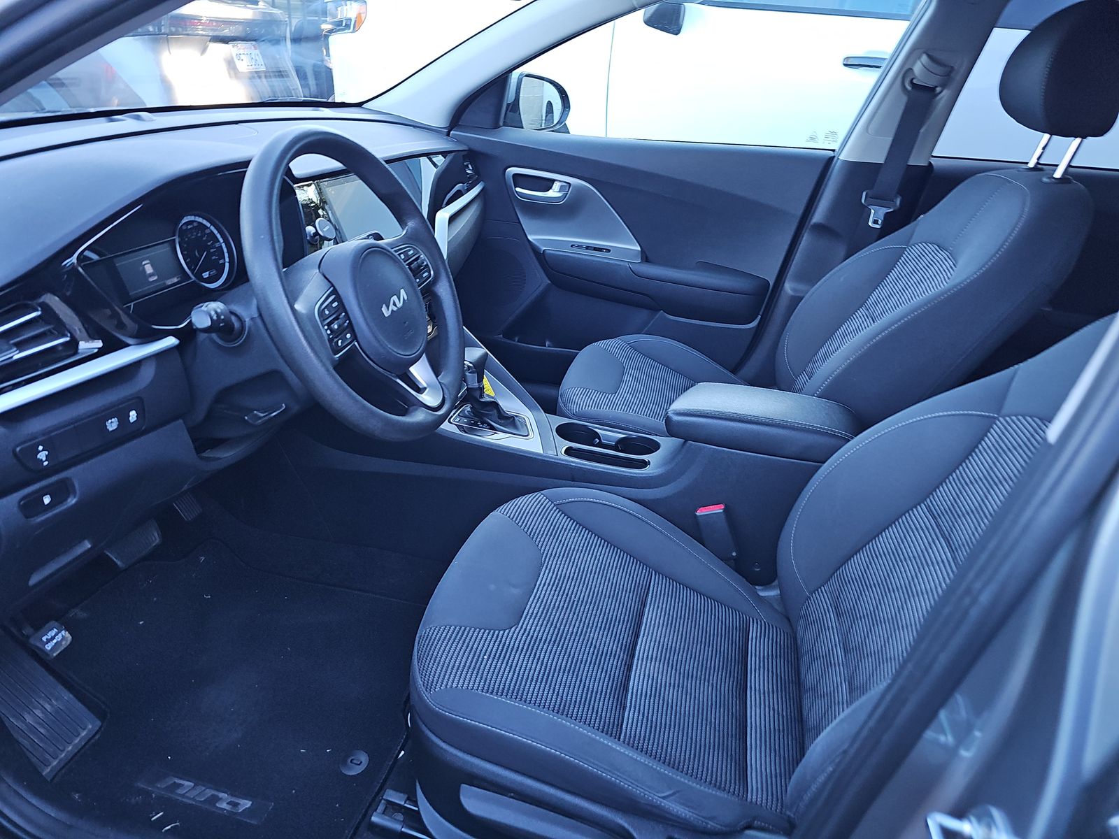 2022 Kia Niro LX FWD