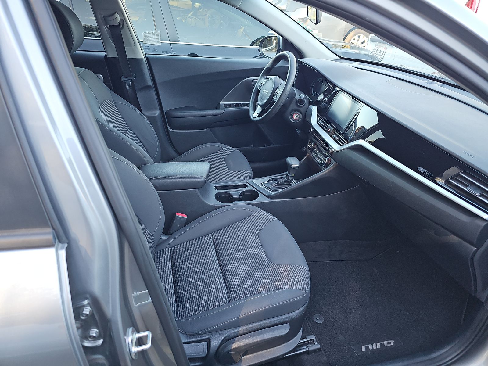 2022 Kia Niro LX FWD