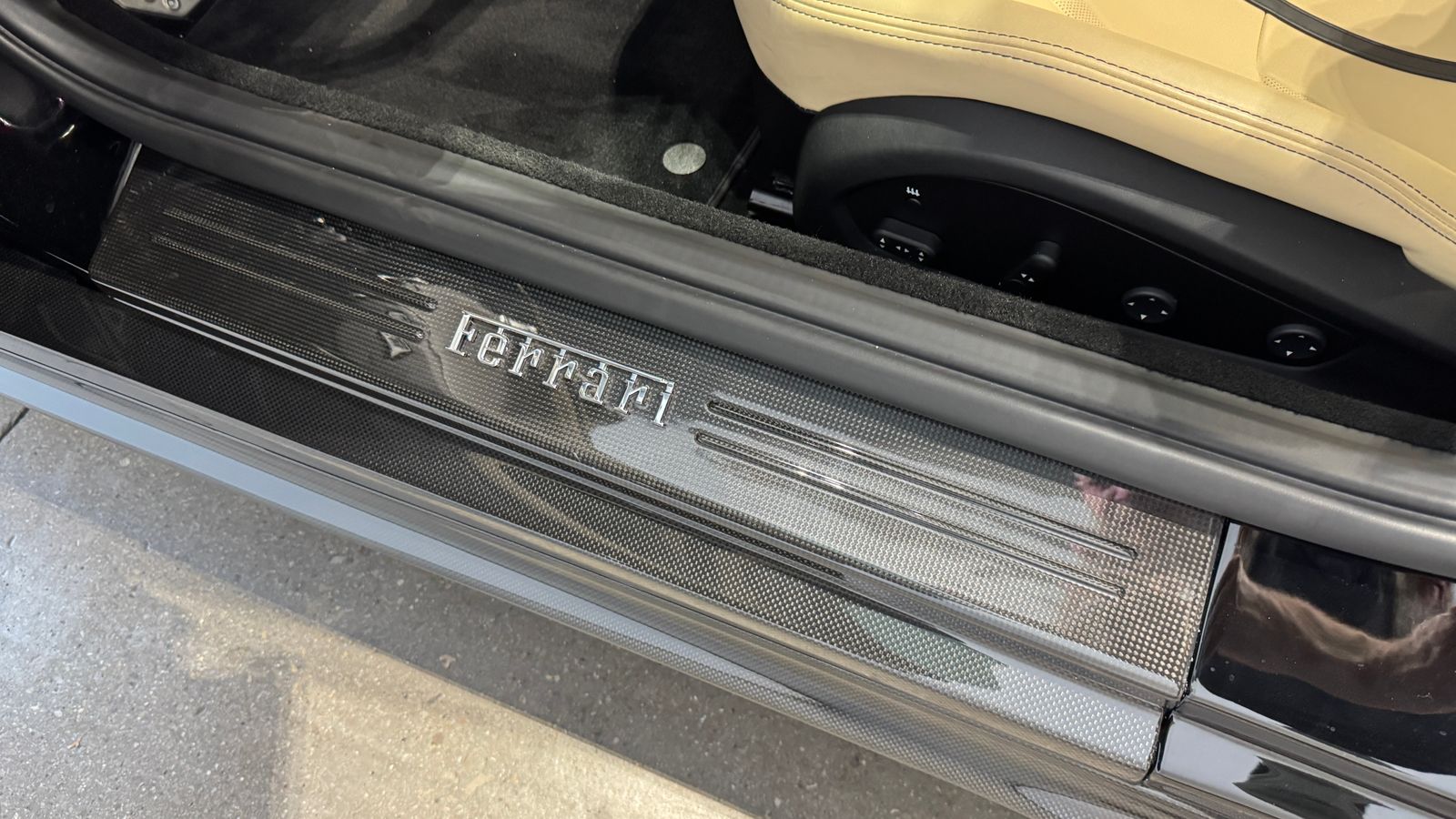 2021 Ferrari 812 GTS RWD