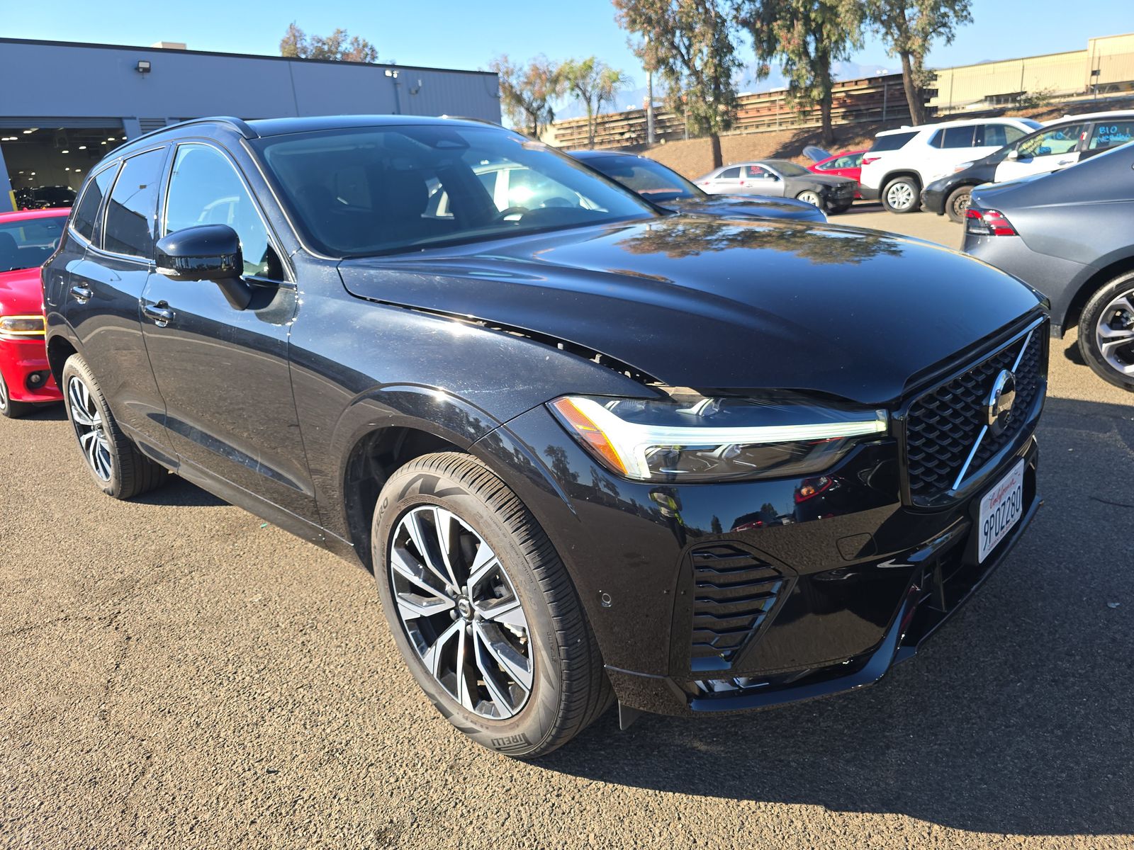 2025 Volvo XC60 B5 Plus AWD