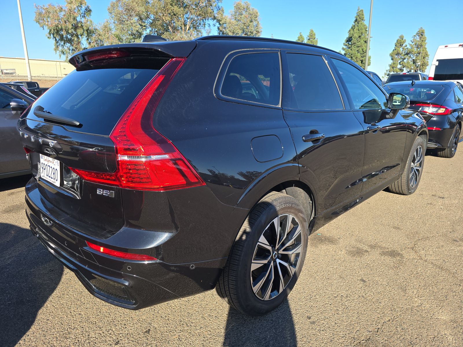 2025 Volvo XC60 B5 Plus AWD