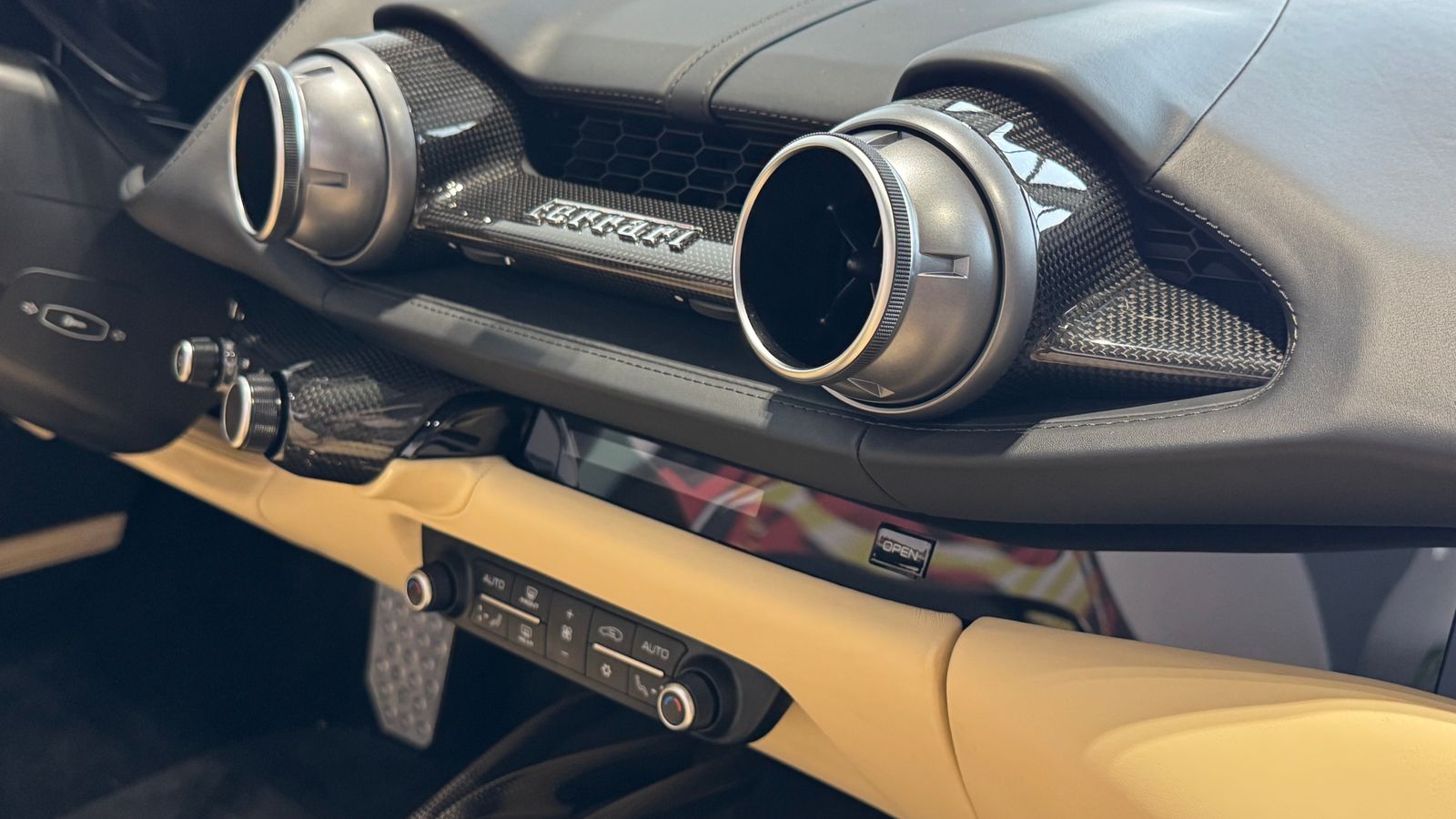 2021 Ferrari 812 GTS RWD