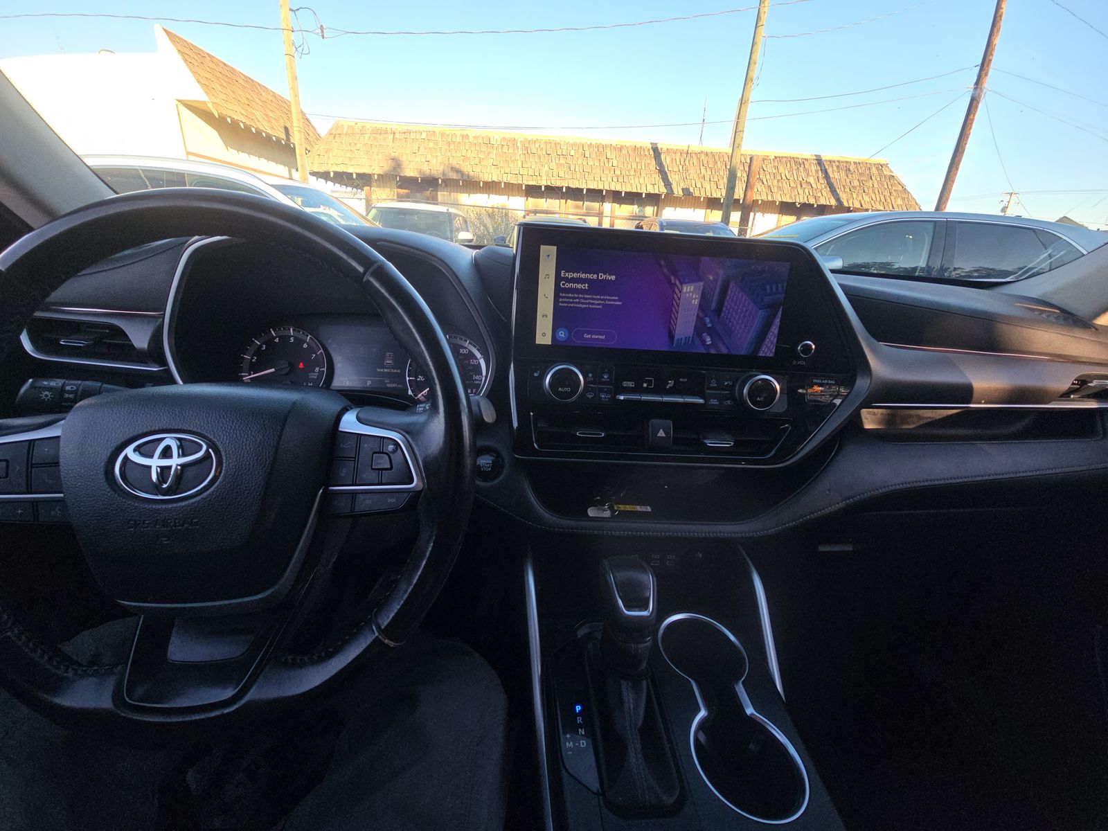 2023 Toyota Highlander XLE FWD