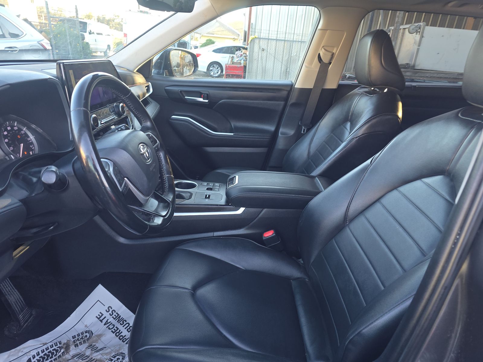 2023 Toyota Highlander XLE FWD