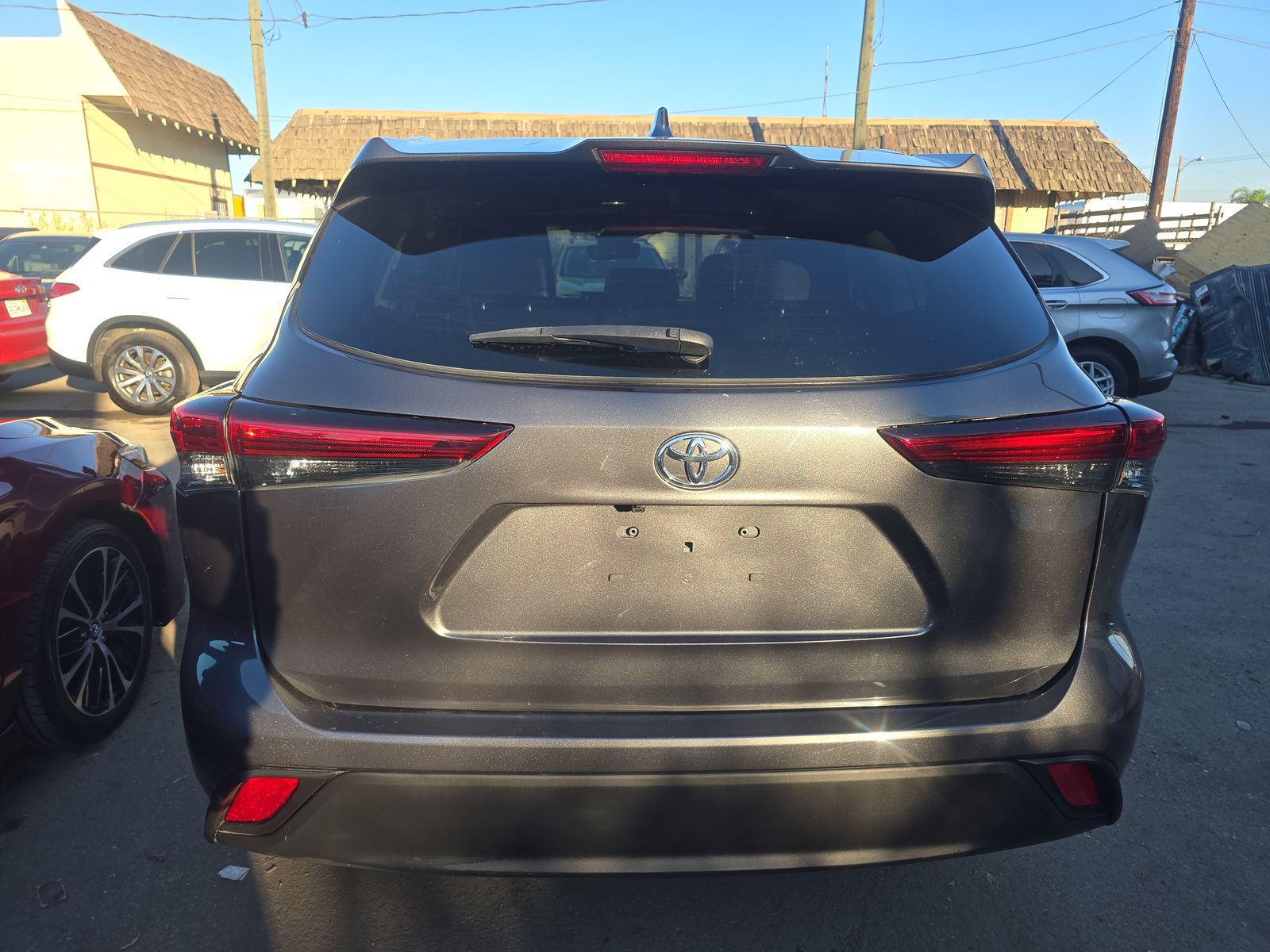 2023 Toyota Highlander XLE FWD