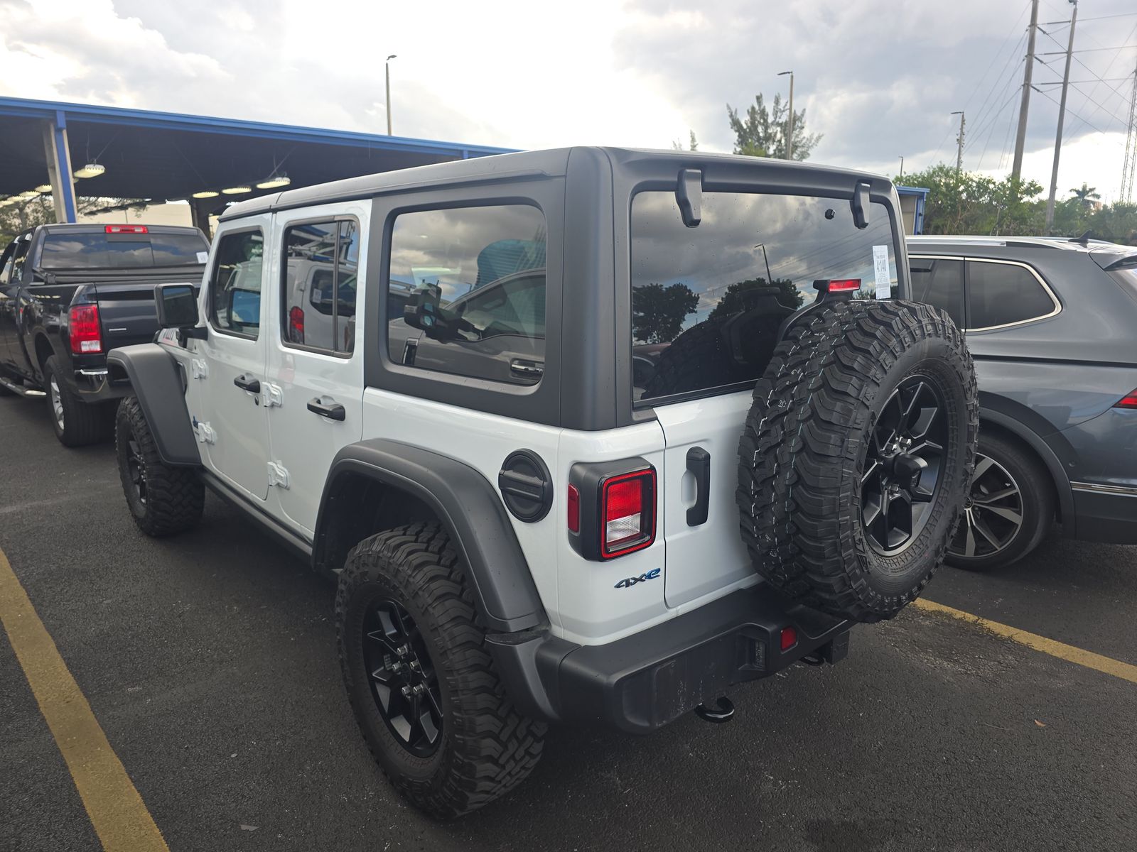 2025 Jeep Wrangler 4xe Willys AWD