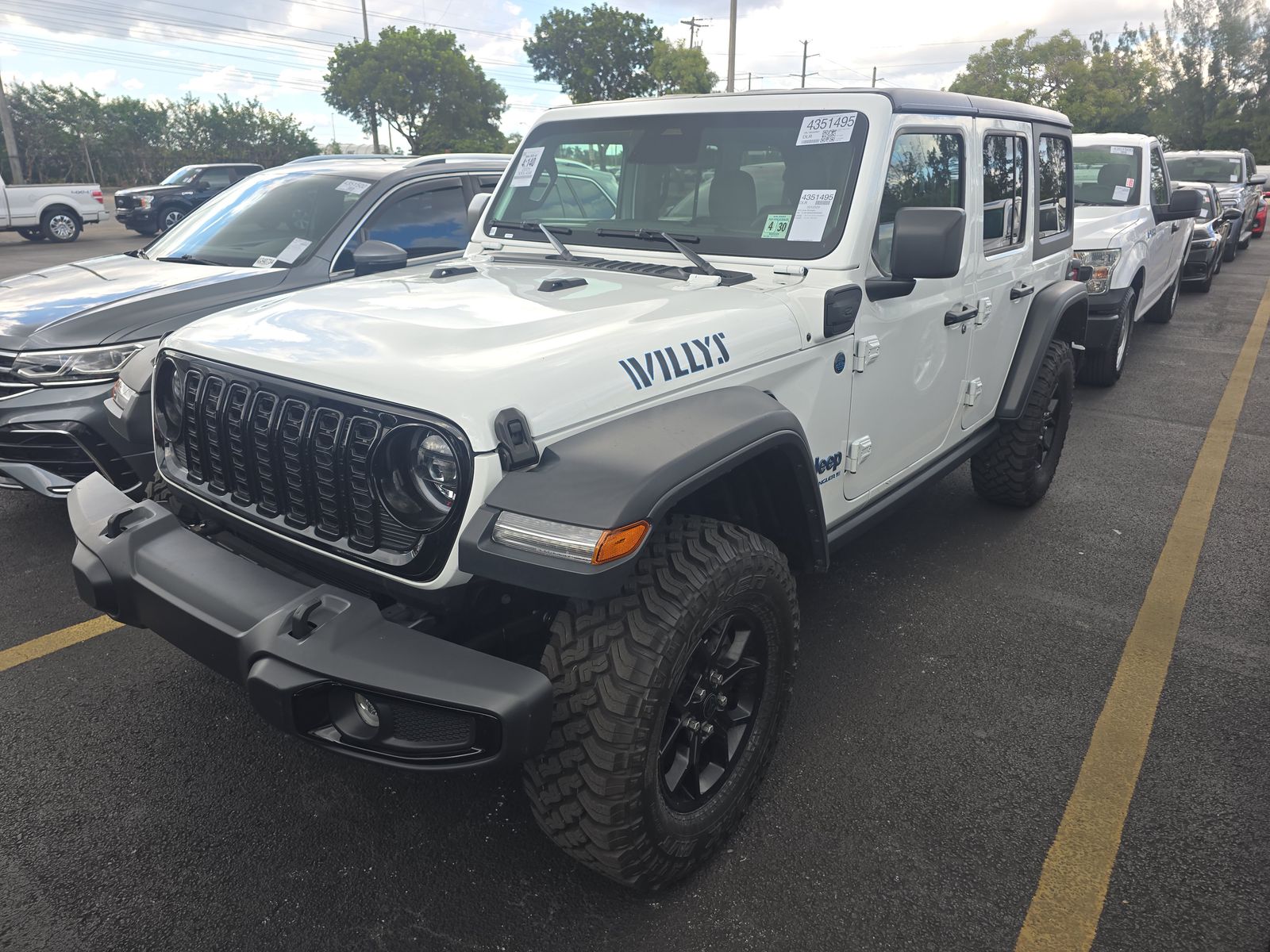2025 Jeep Wrangler 4xe Willys AWD