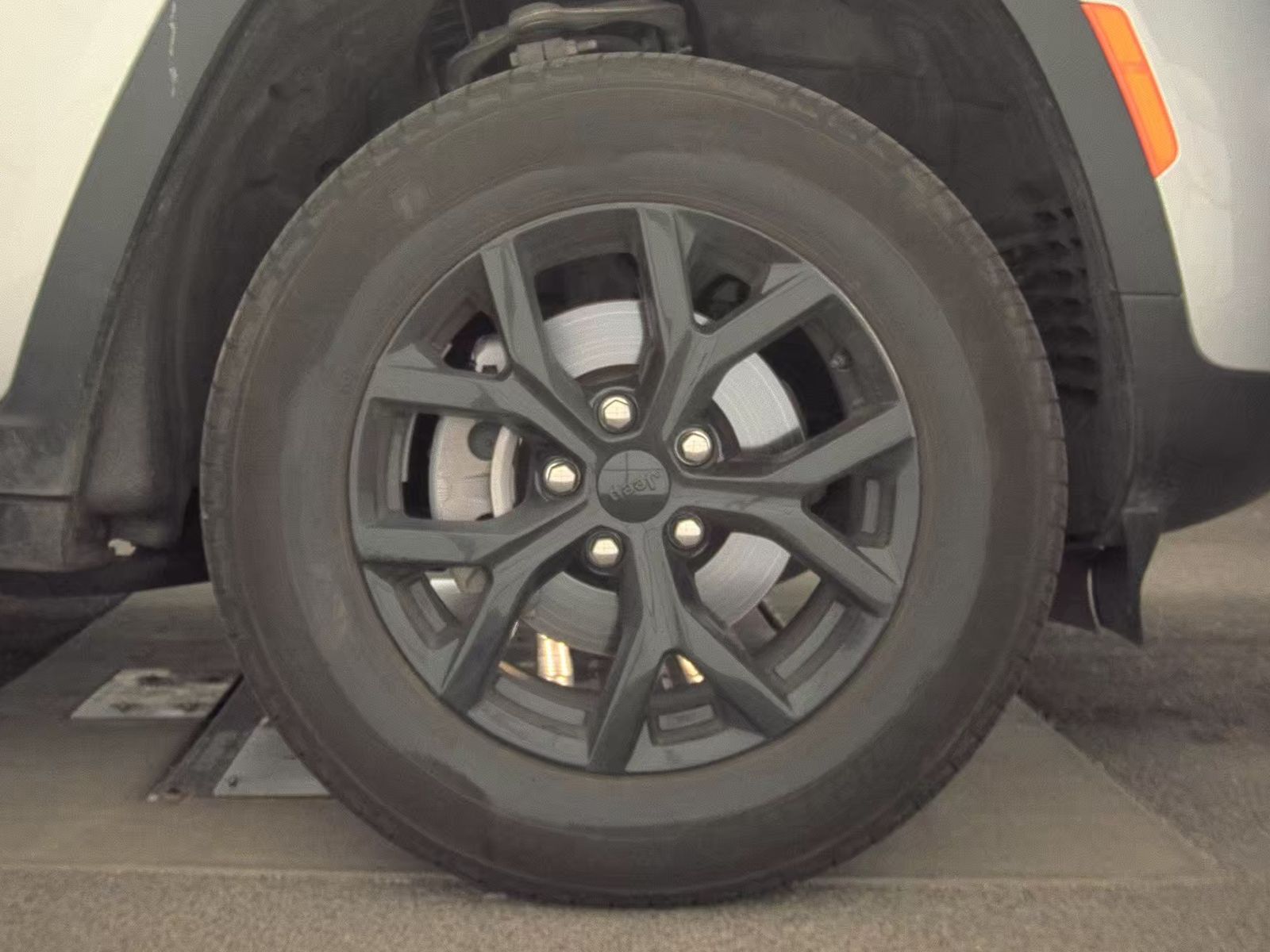 2024 Jeep Grand Cherokee Altitude AWD