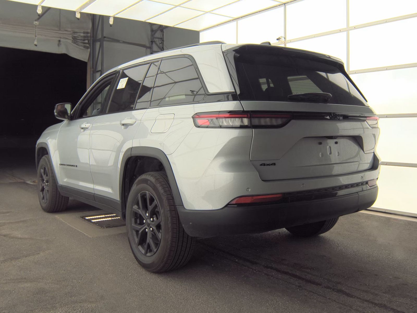 2024 Jeep Grand Cherokee Altitude AWD