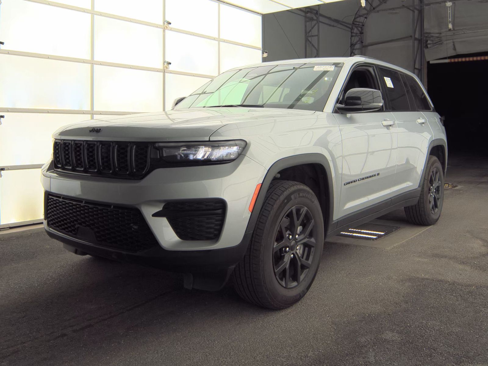 2024 Jeep Grand Cherokee Altitude AWD
