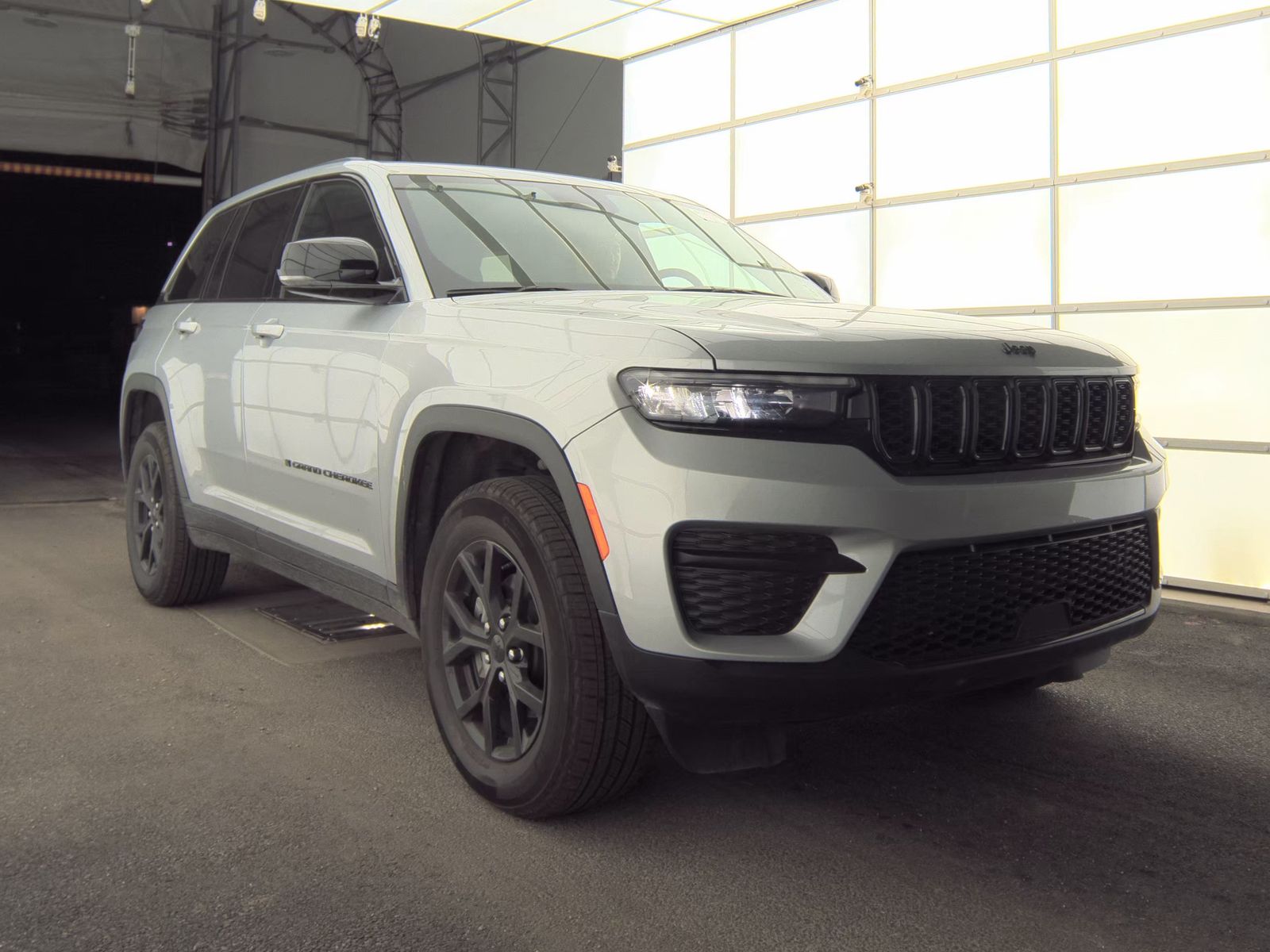 2024 Jeep Grand Cherokee Altitude AWD