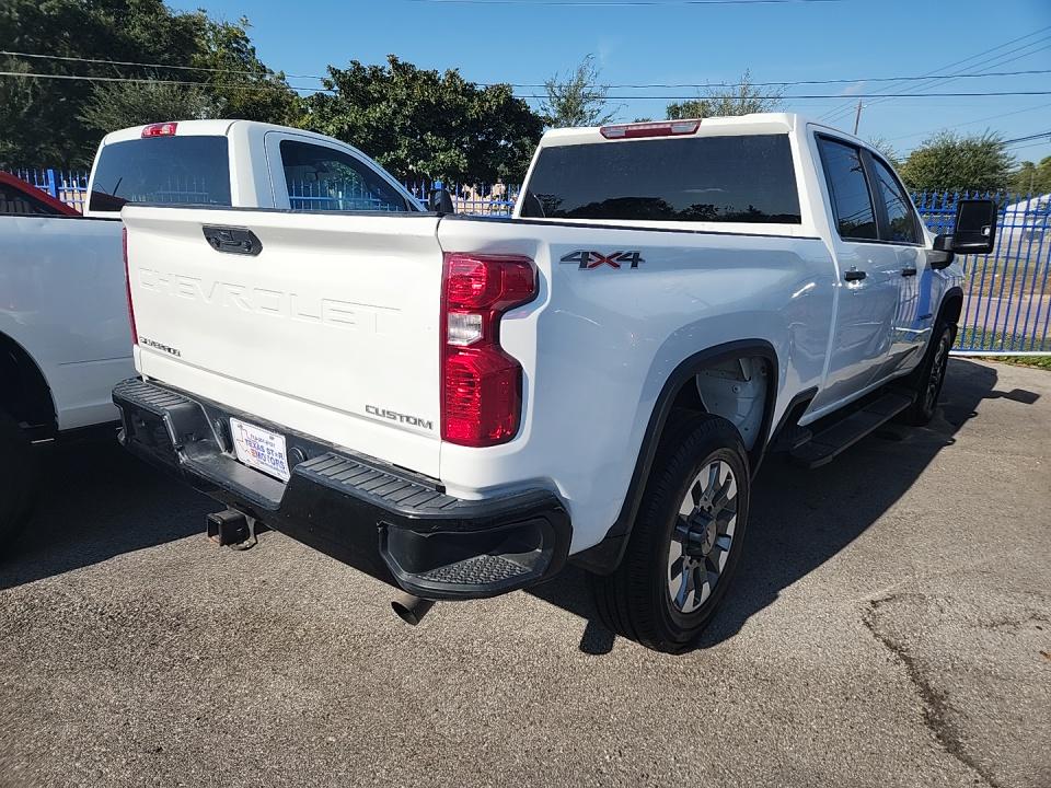 2022 Chevrolet Silverado 2500HD Custom AWD