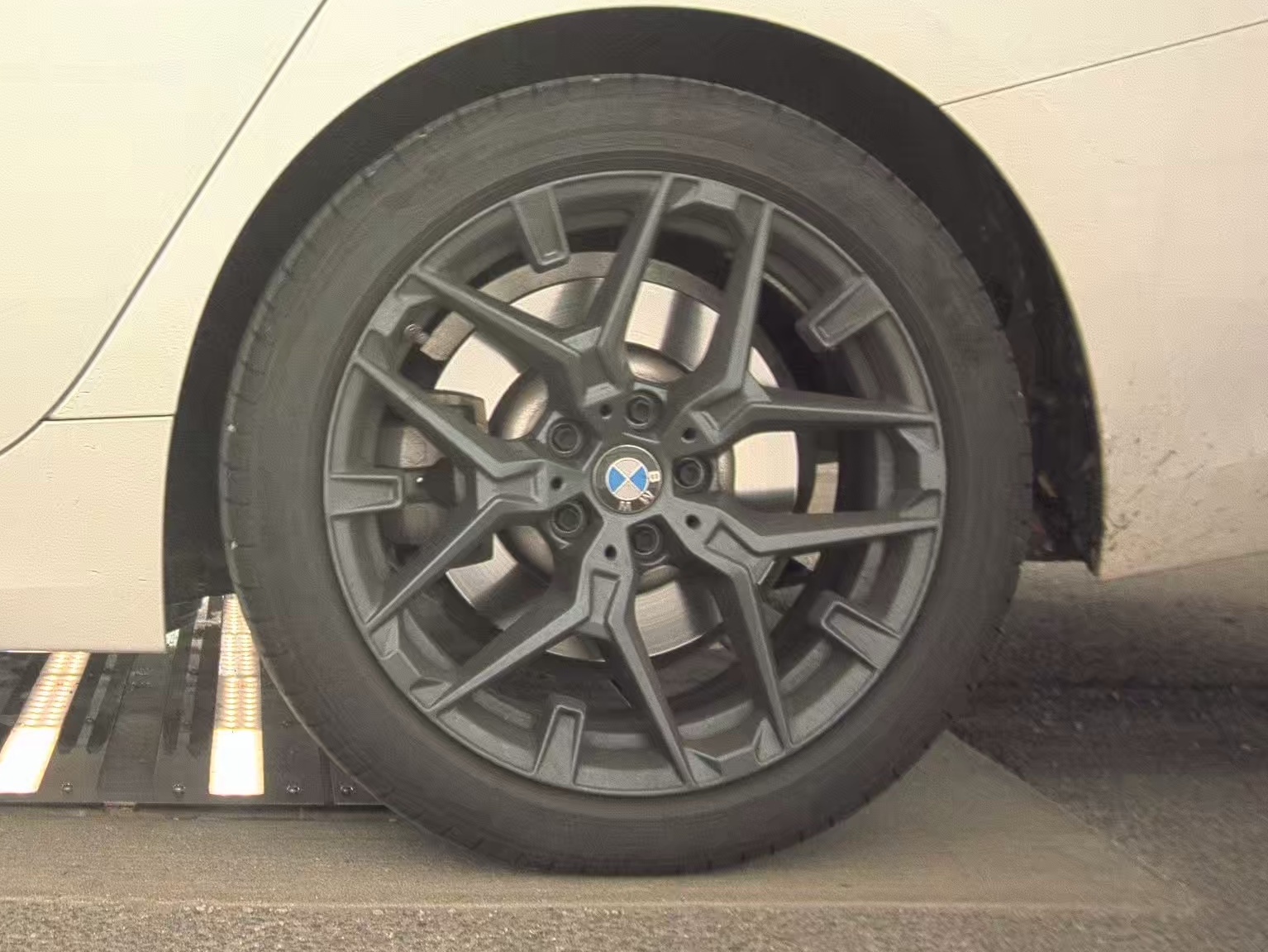 2025 BMW 3 Series 330i xDrive AWD