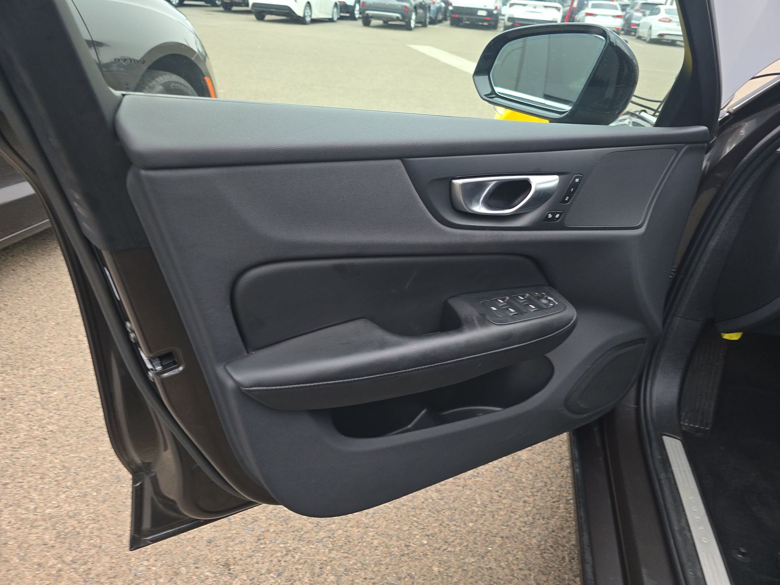 2025 Volvo S60 B5 Core AWD