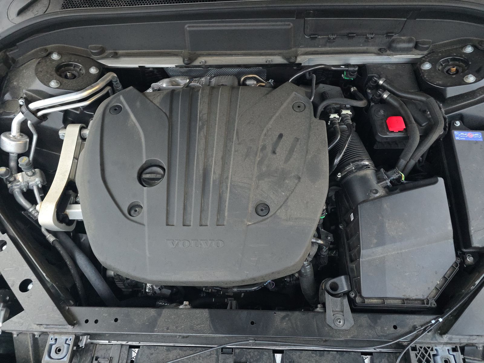 2025 Volvo XC60 B5 Plus AWD