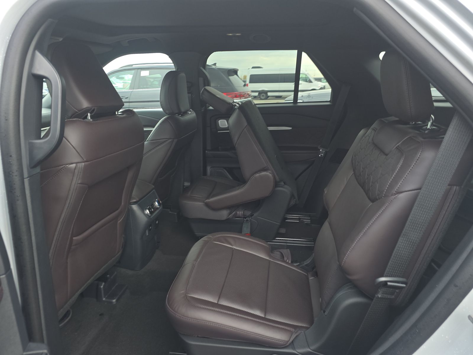 2025 Ford Explorer Platinum AWD