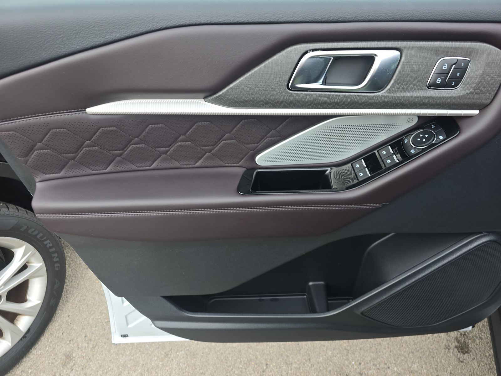 2025 Ford Explorer Platinum AWD