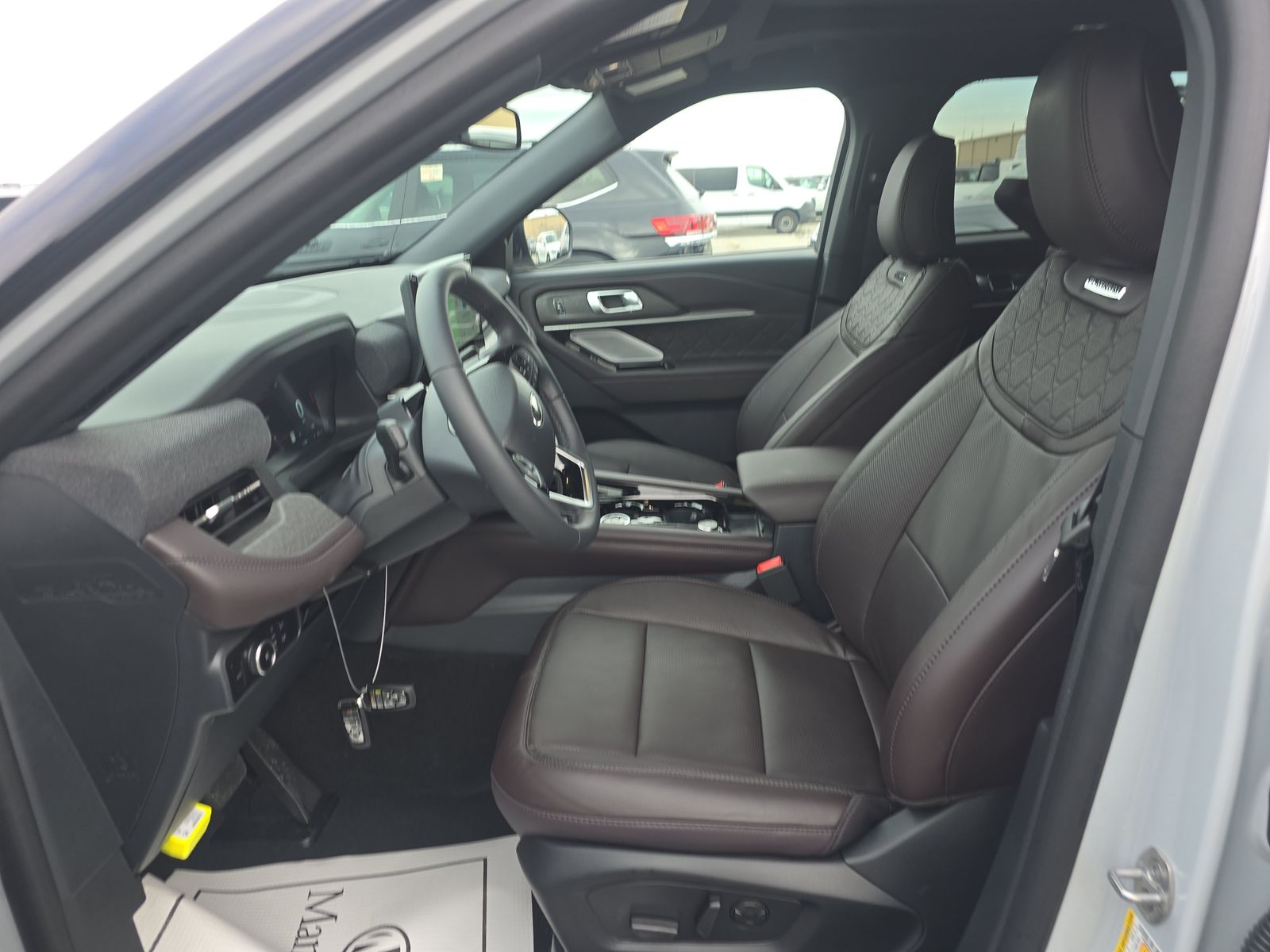 2025 Ford Explorer Platinum AWD