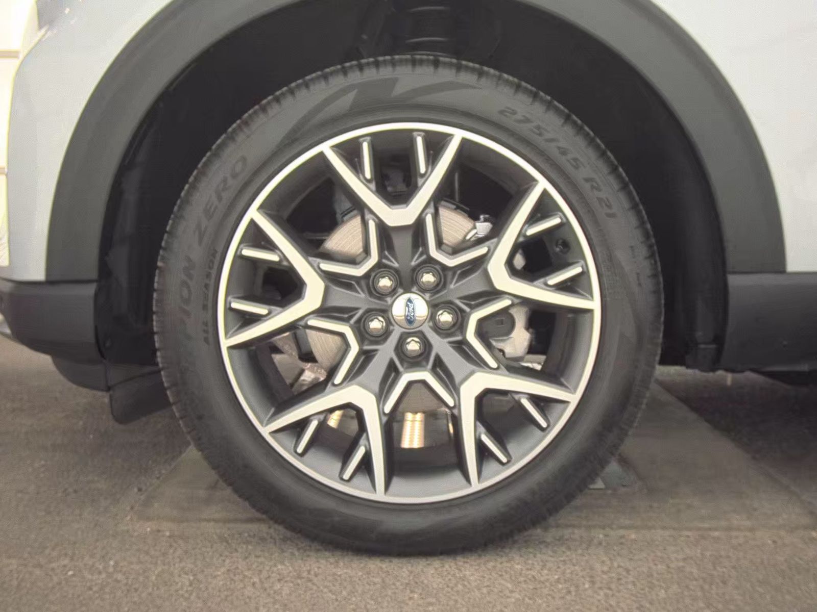 2025 Ford Explorer Platinum AWD