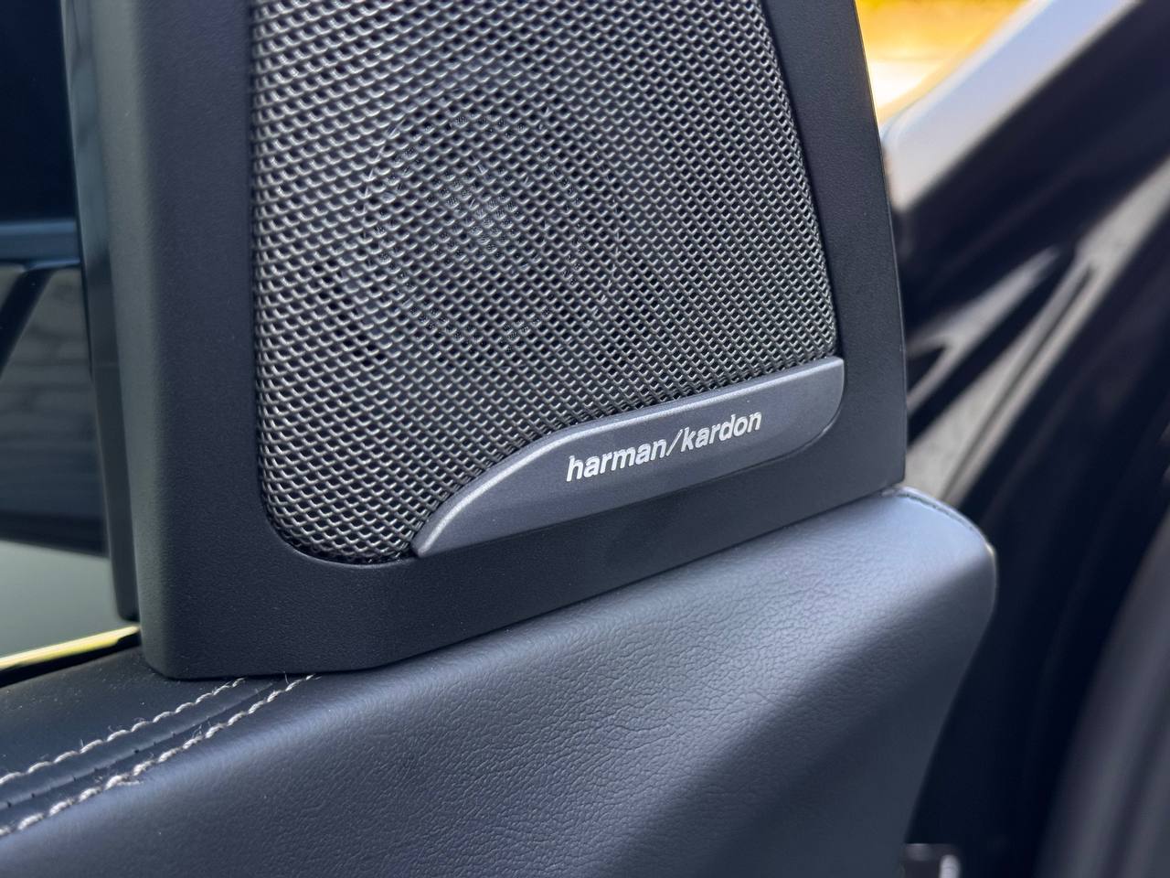 2023 BMW X7 M60i AWD