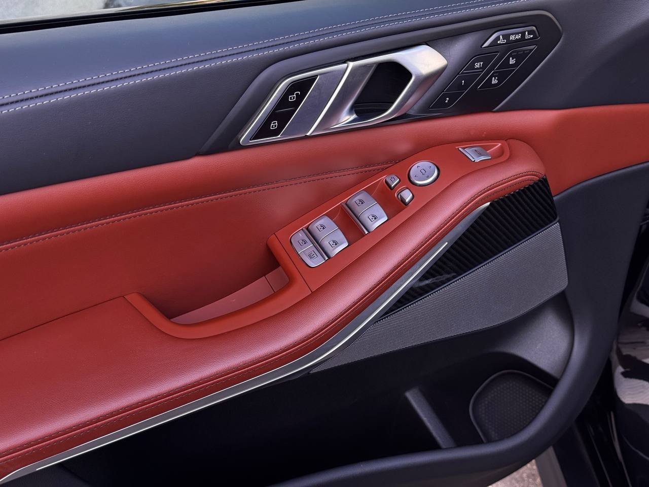 2023 BMW X7 M60i AWD