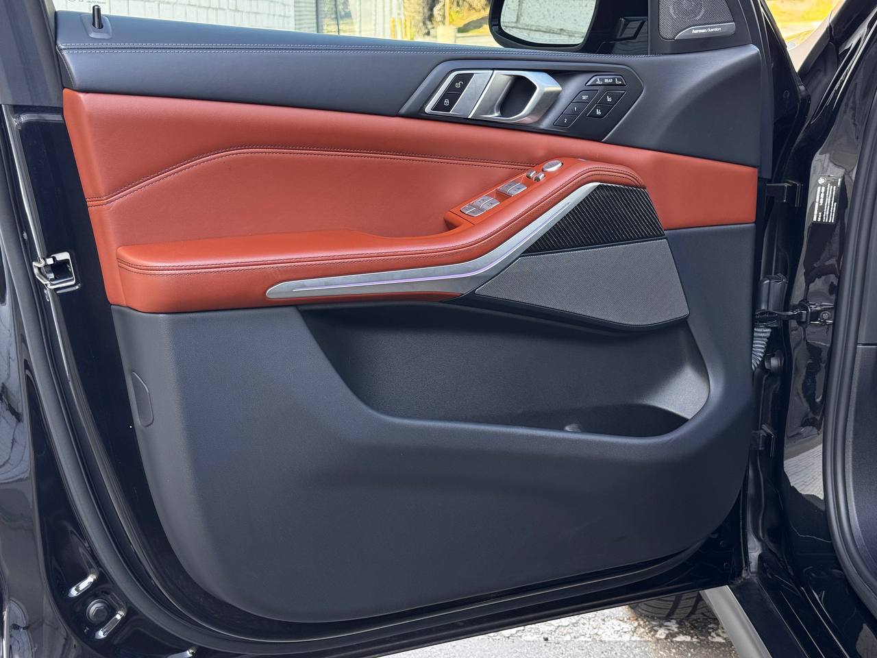 2023 BMW X7 M60i AWD