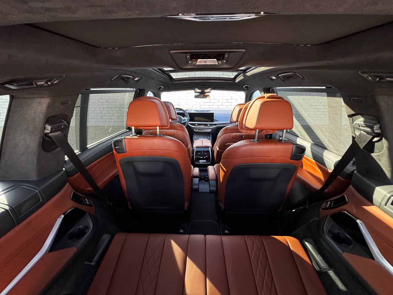 2023 BMW X7 M60i AWD