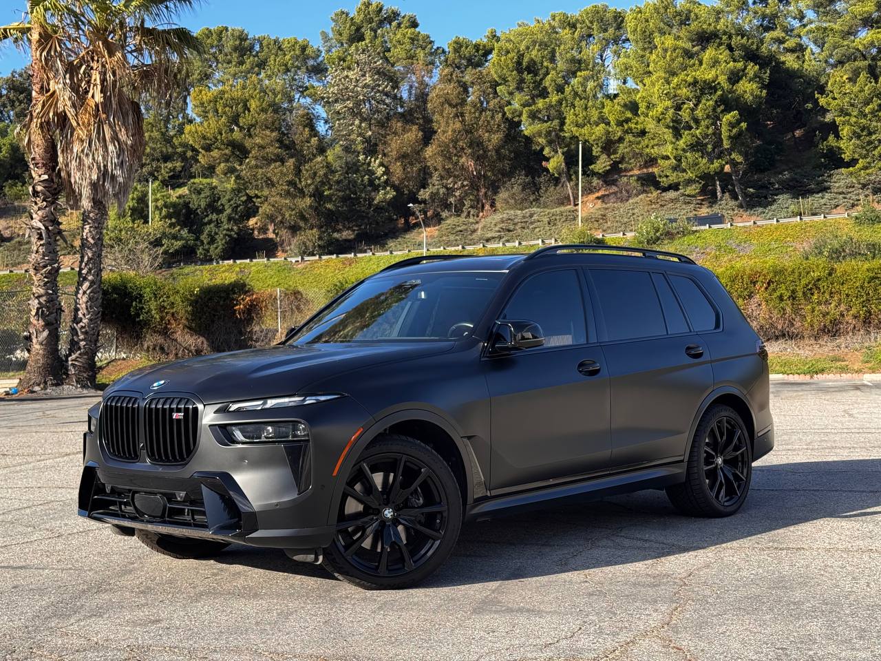 2023 BMW X7 M60i AWD