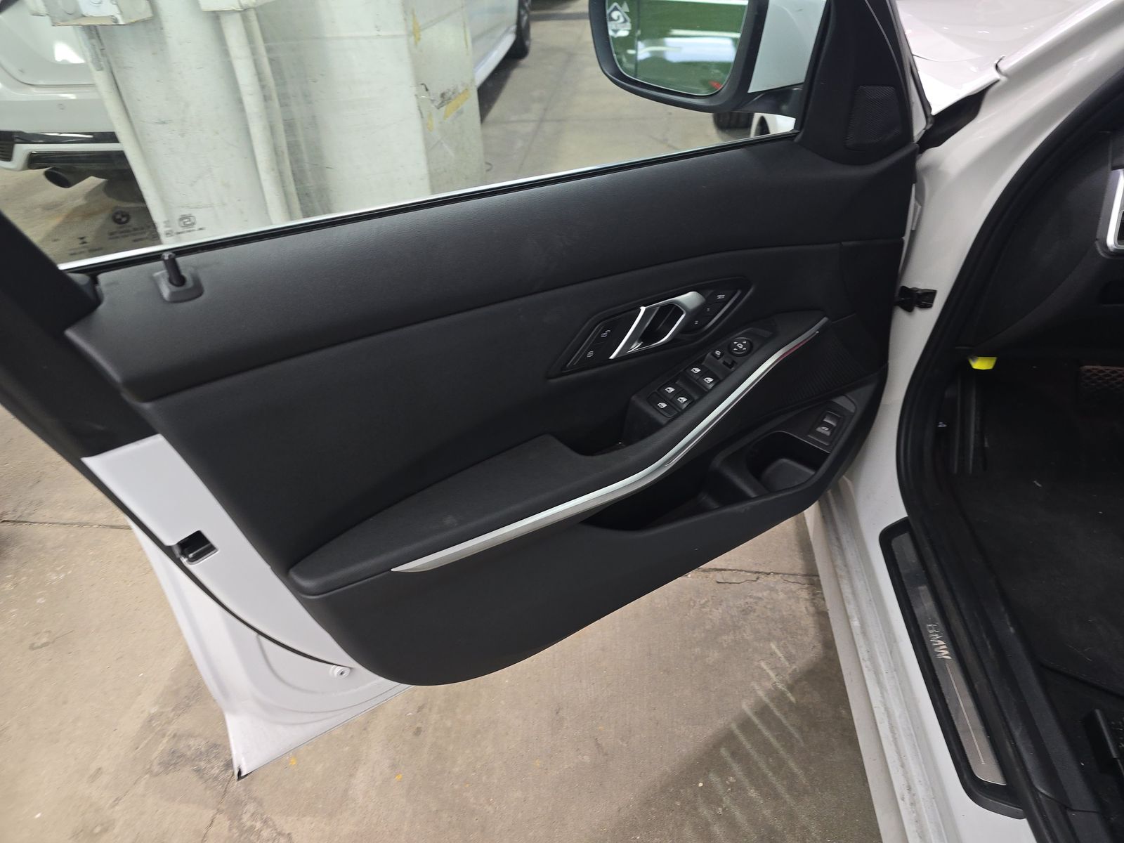 2025 BMW 3 Series 330i xDrive AWD