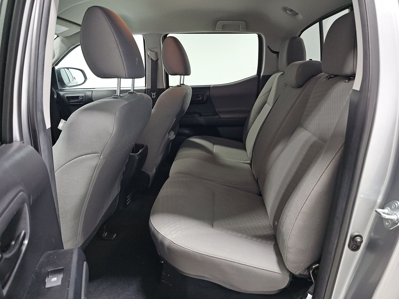 2022 Toyota Tacoma SR AWD