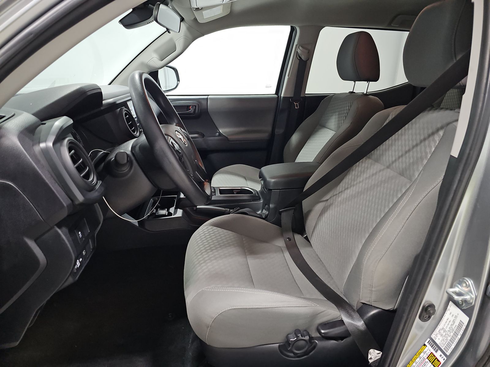 2022 Toyota Tacoma SR AWD