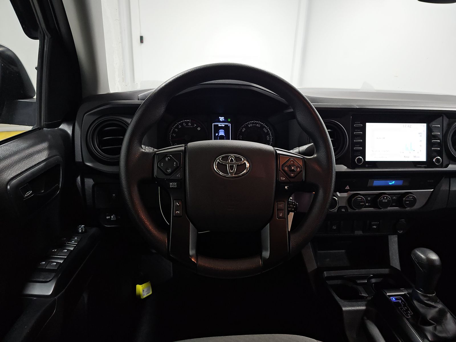 2022 Toyota Tacoma SR AWD