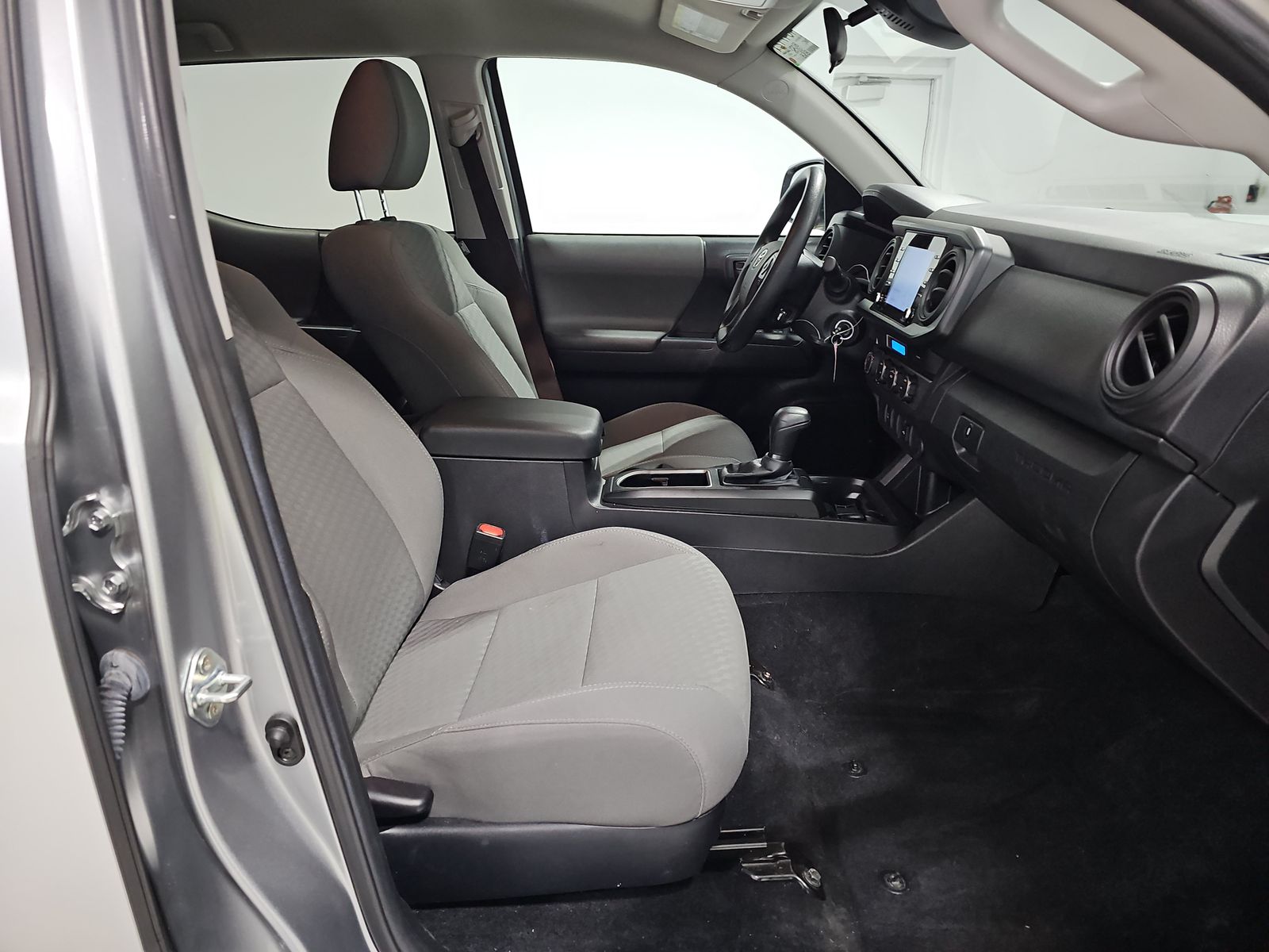 2022 Toyota Tacoma SR AWD