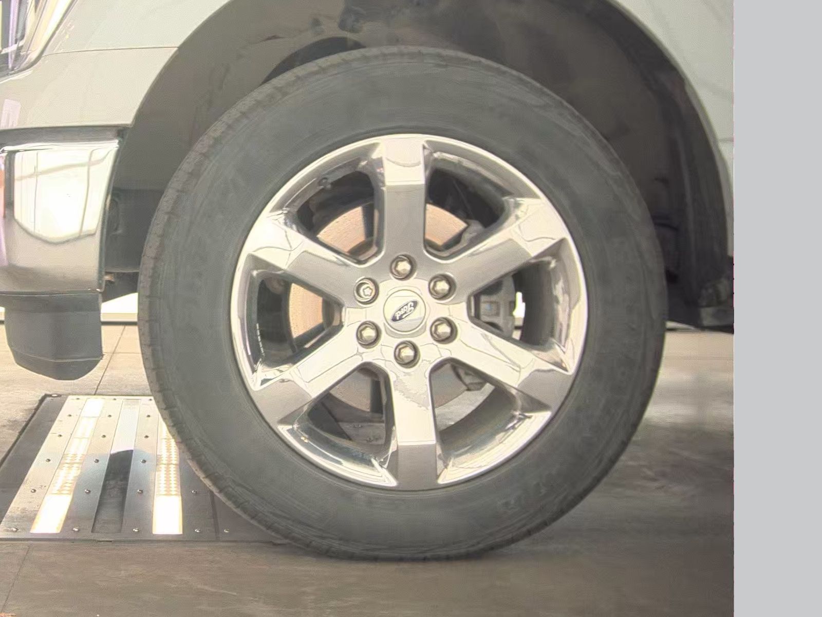 2023 Ford F-150 Lariat AWD