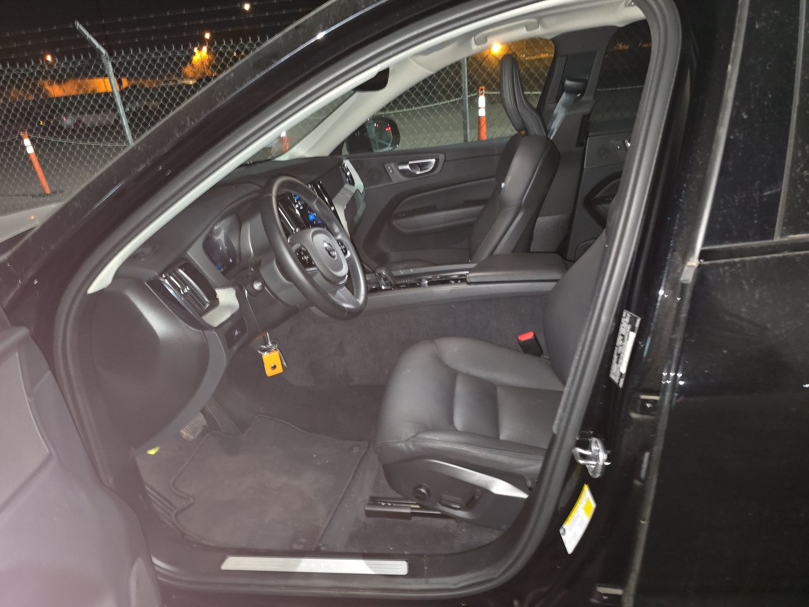 2025 Volvo XC60 B5 Plus AWD