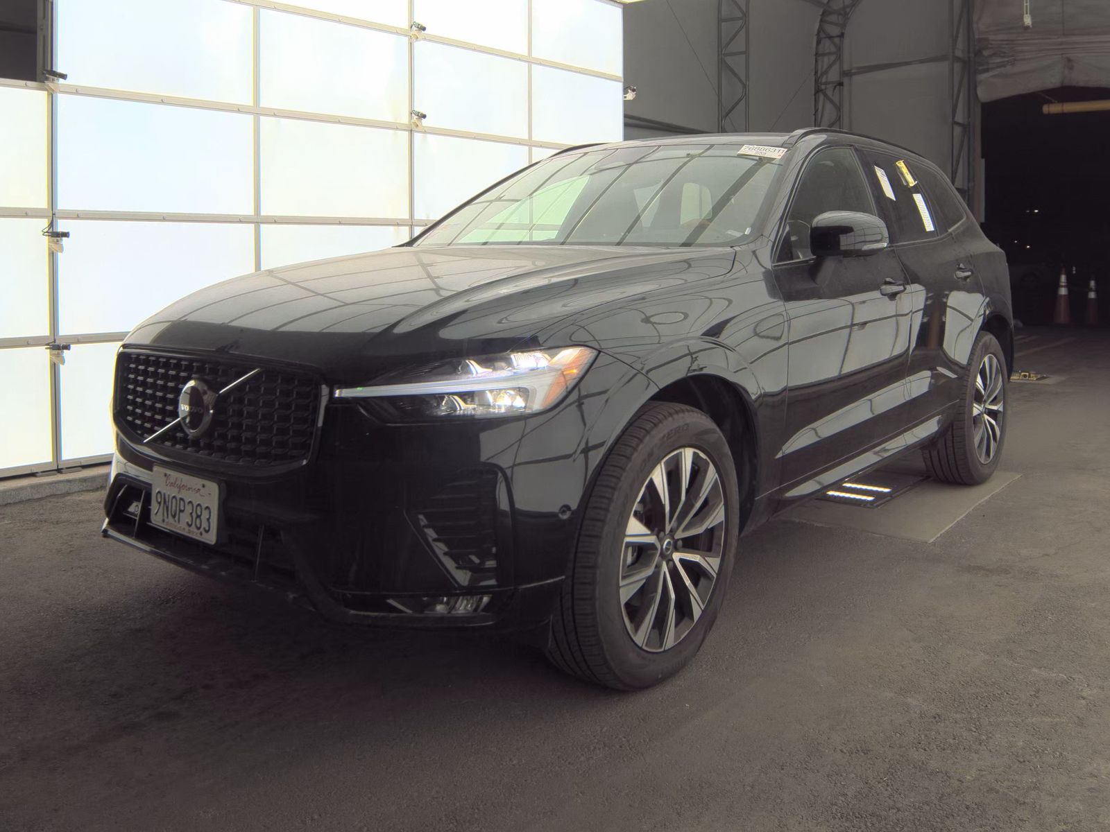 2025 Volvo XC60 B5 Plus AWD
