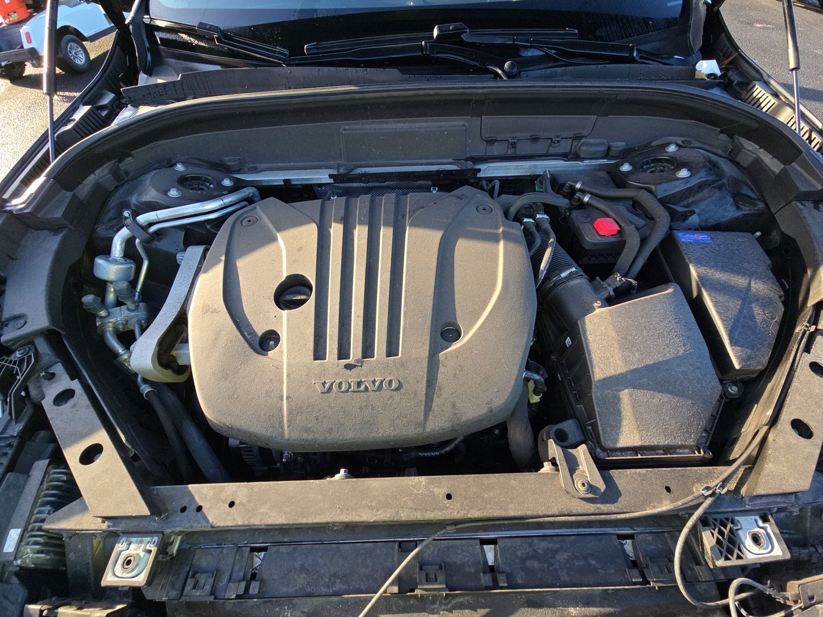 2022 Volvo XC60 B5 Momentum FWD