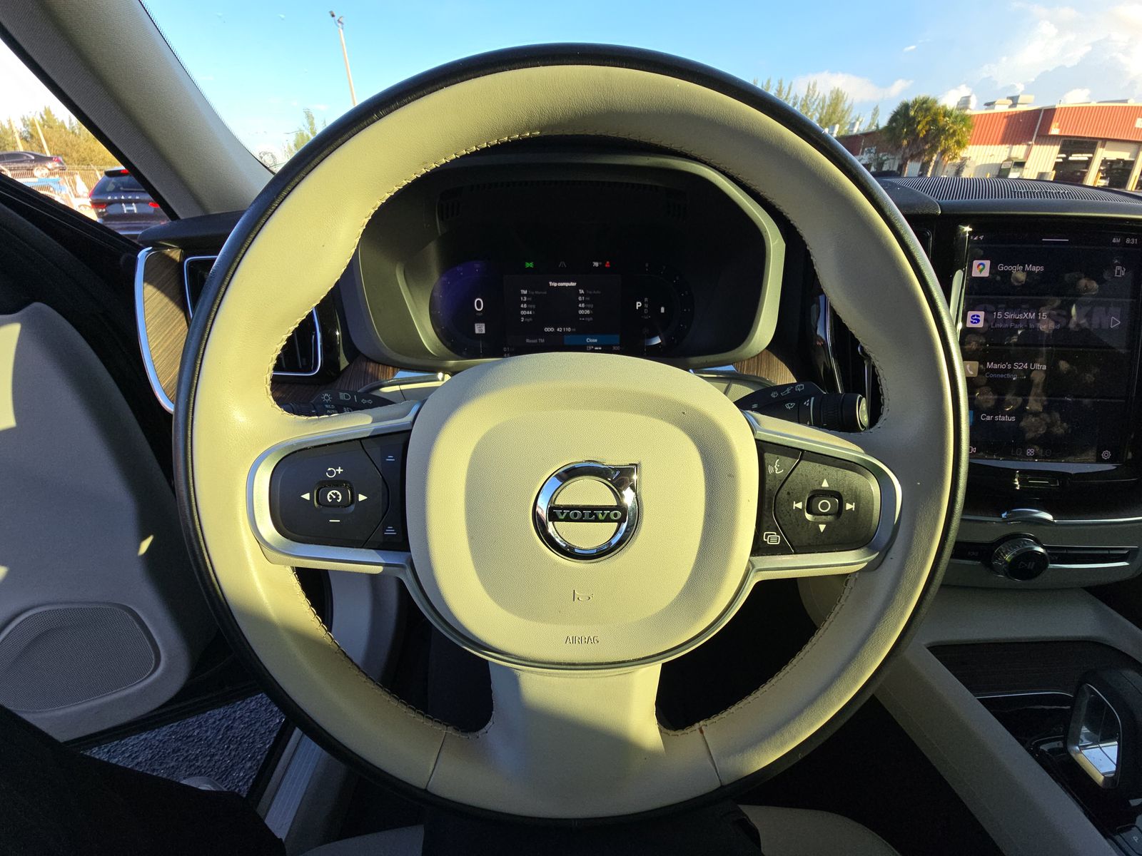 2022 Volvo XC60 B5 Momentum FWD