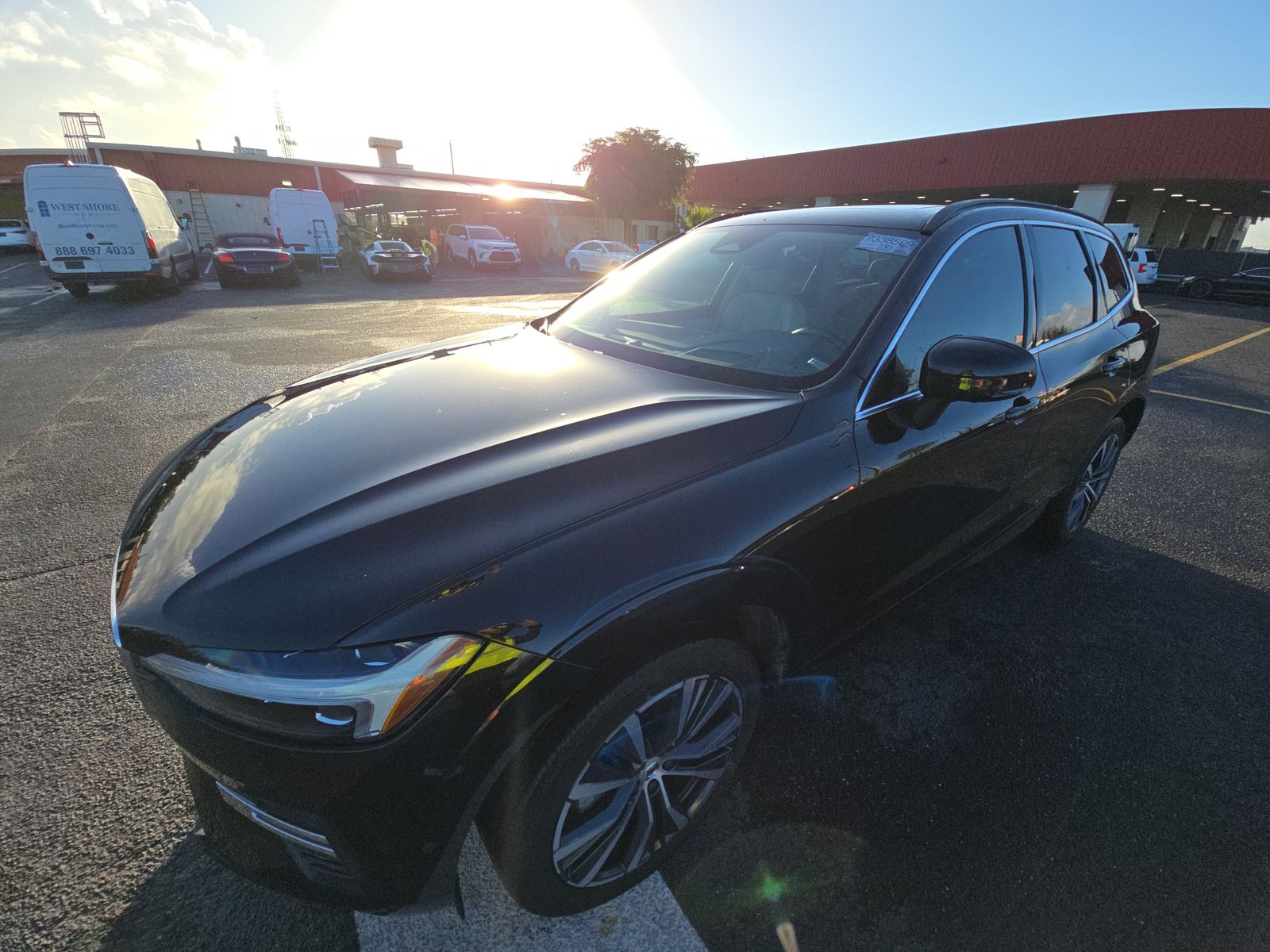 2022 Volvo XC60 B5 Momentum FWD