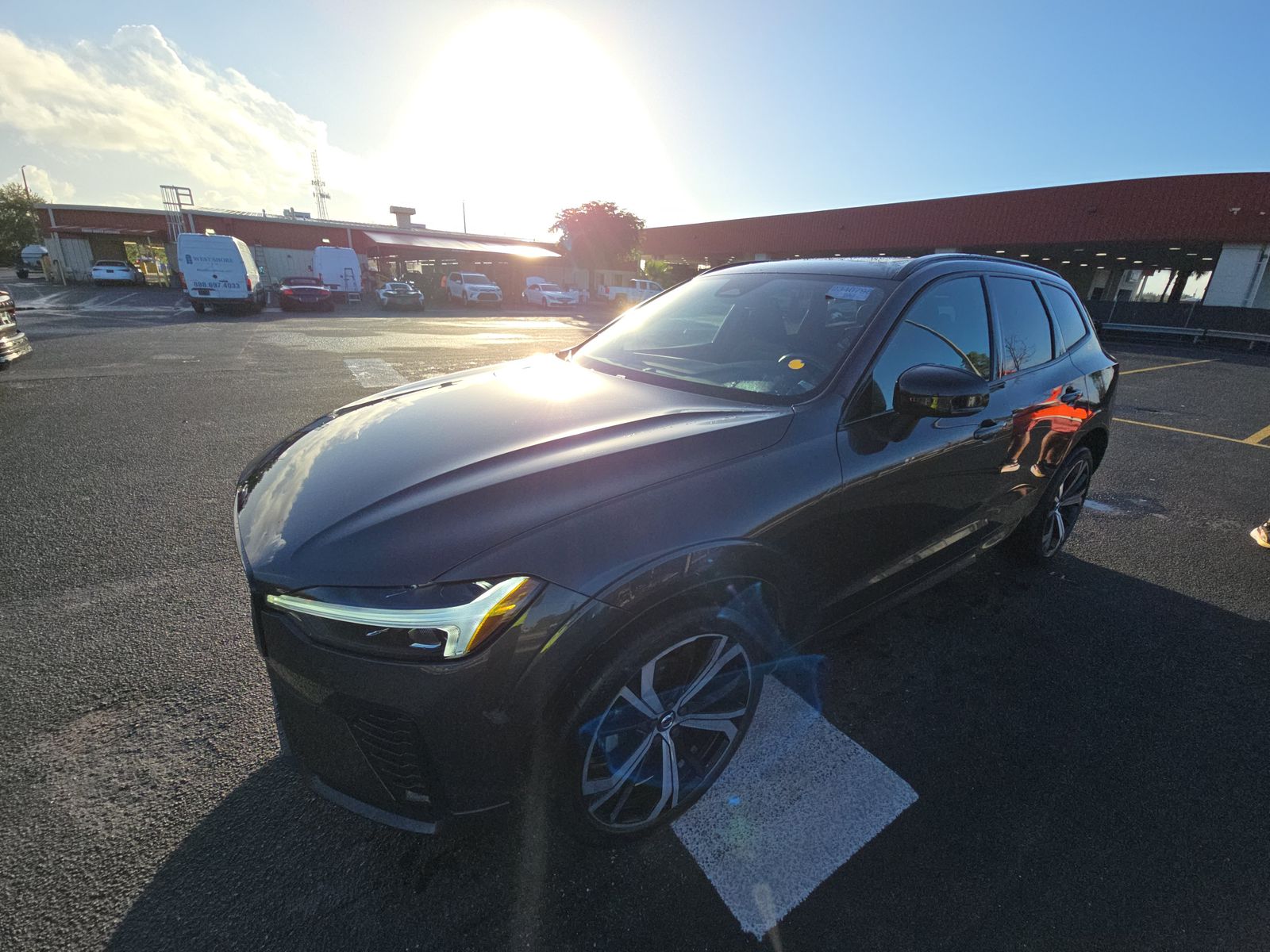 2022 Volvo XC60 B5 R-Design FWD