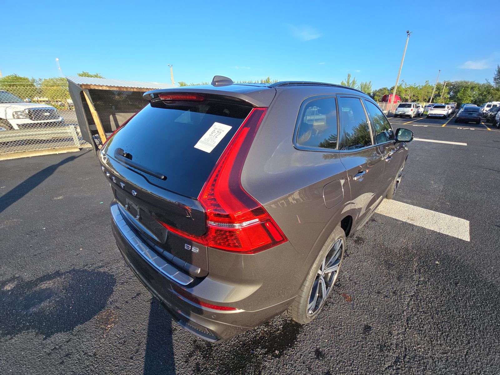 2022 Volvo XC60 B5 R-Design FWD