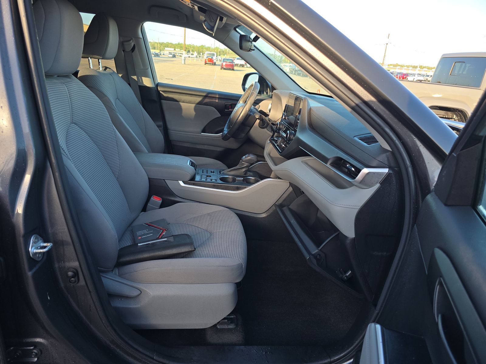 2023 Toyota Highlander LE AWD