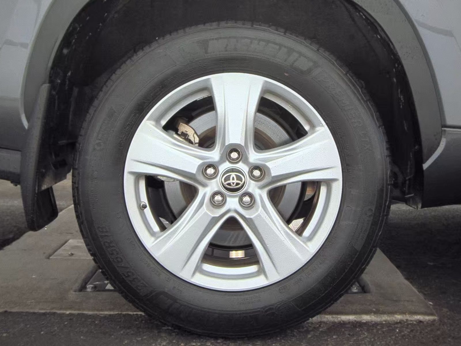 2023 Toyota Highlander LE AWD