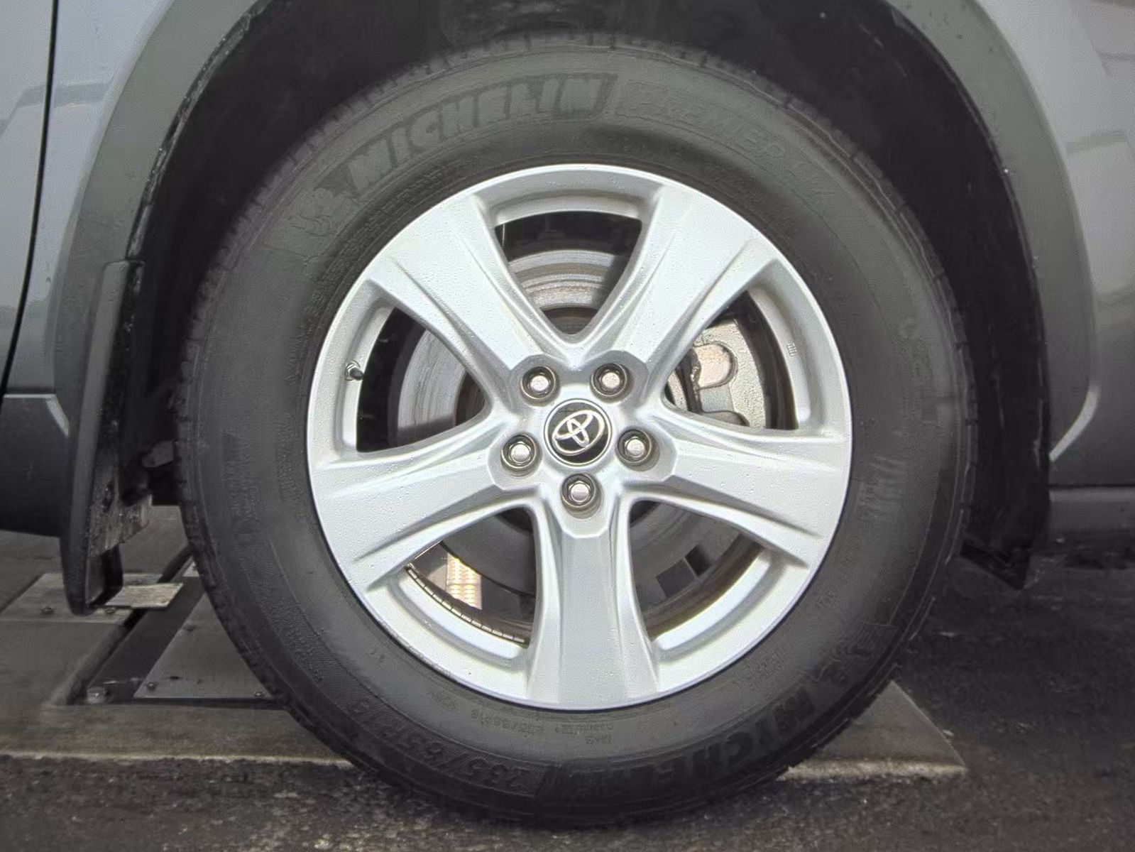 2023 Toyota Highlander LE AWD