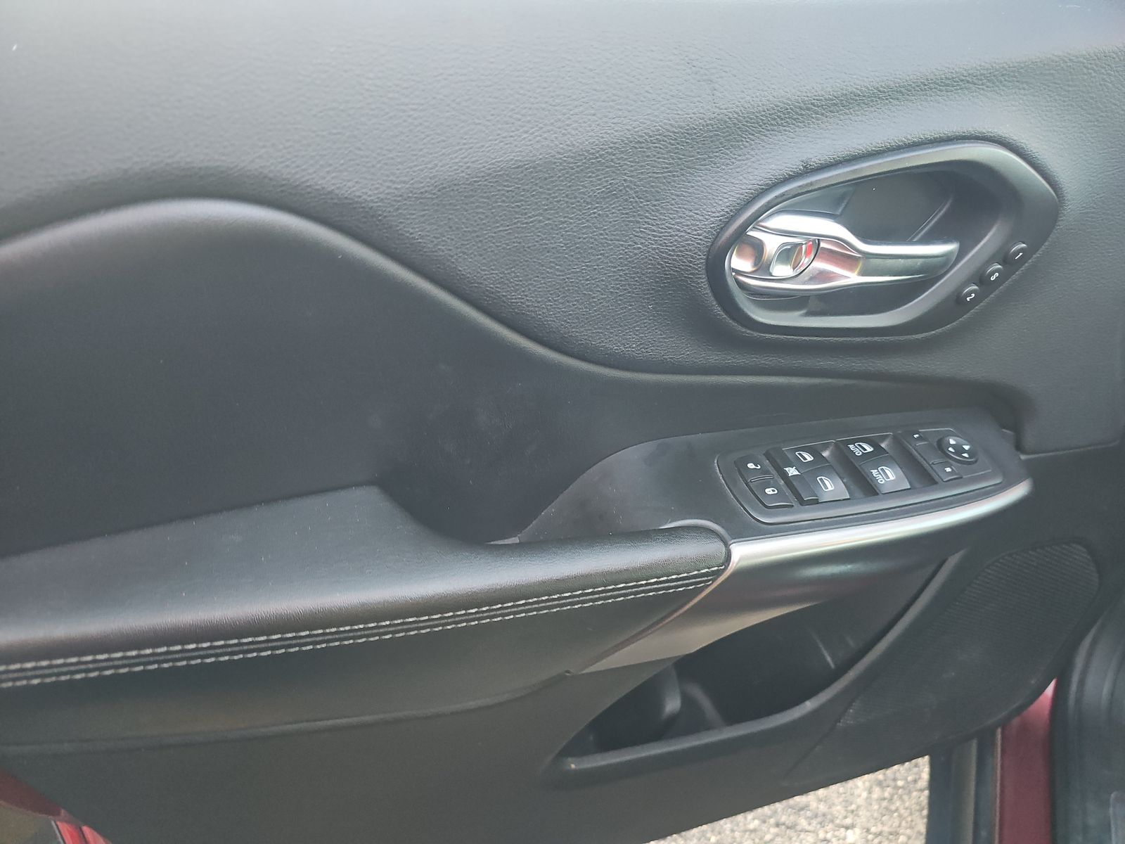 2019 Jeep Cherokee Limited FWD